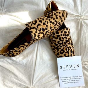 NIB Steven Leopard Hair calf loafer